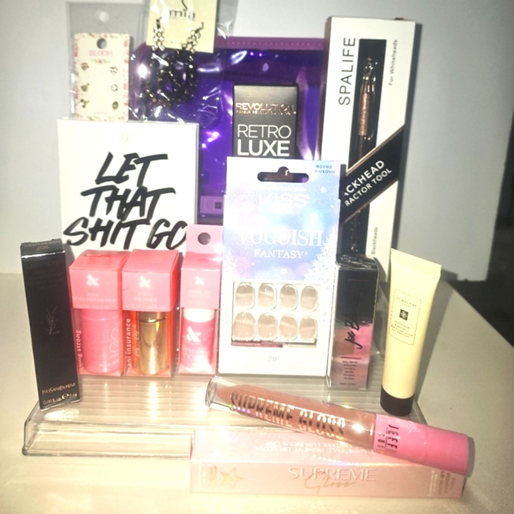 $200+‎ Beauty Bundle YSL Kylie Revolution Nails Skincare NEW